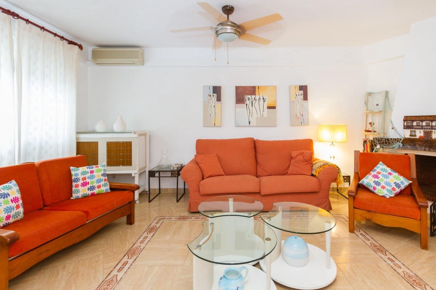 Adosado de 3 habitaciones en Gandia en alquiler con garaje - 1.300 € (Ref: 7062628)