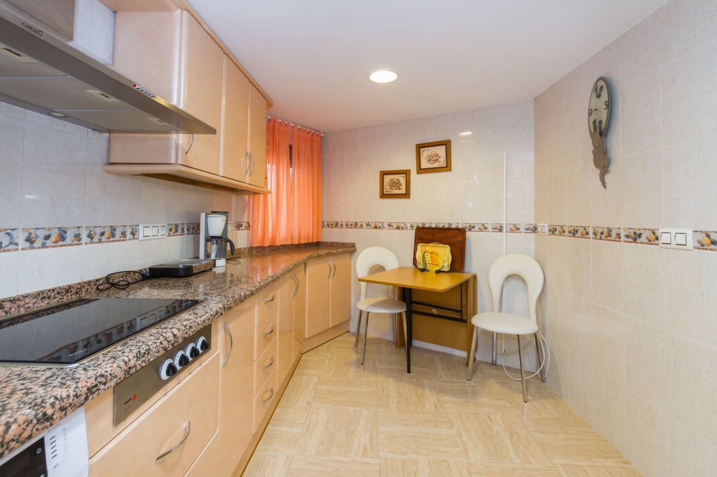 Adosado de 3 habitaciones en Gandia en alquiler con garaje - 1.300 € (Ref: 7062628)