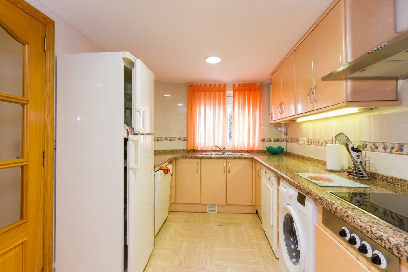 Adosado de 3 habitaciones en Gandia en alquiler con garaje - 1.300 € (Ref: 7062628)