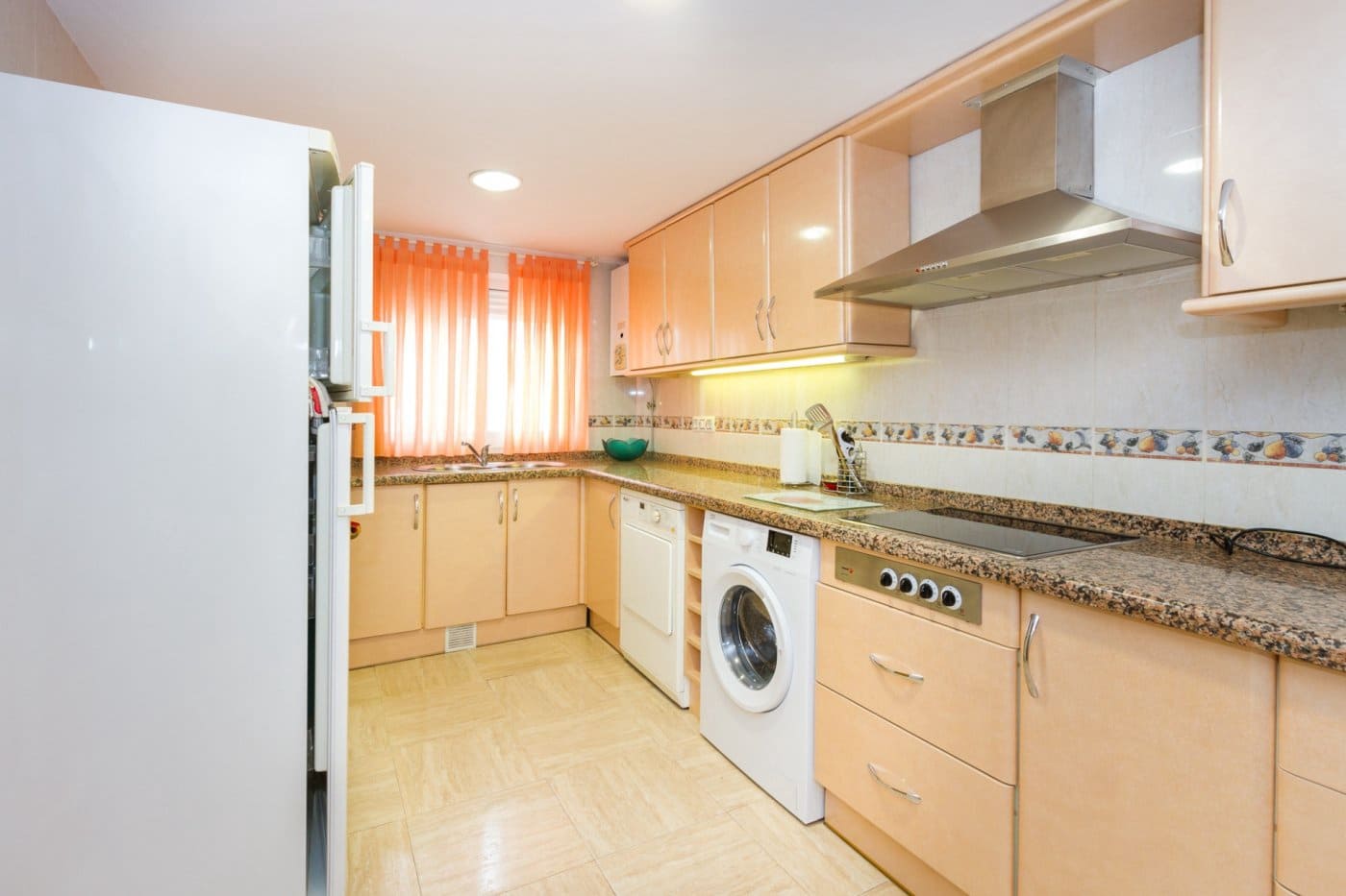 Adosado de 3 habitaciones en Gandia en alquiler con garaje - 1.300 € (Ref: 7062628)