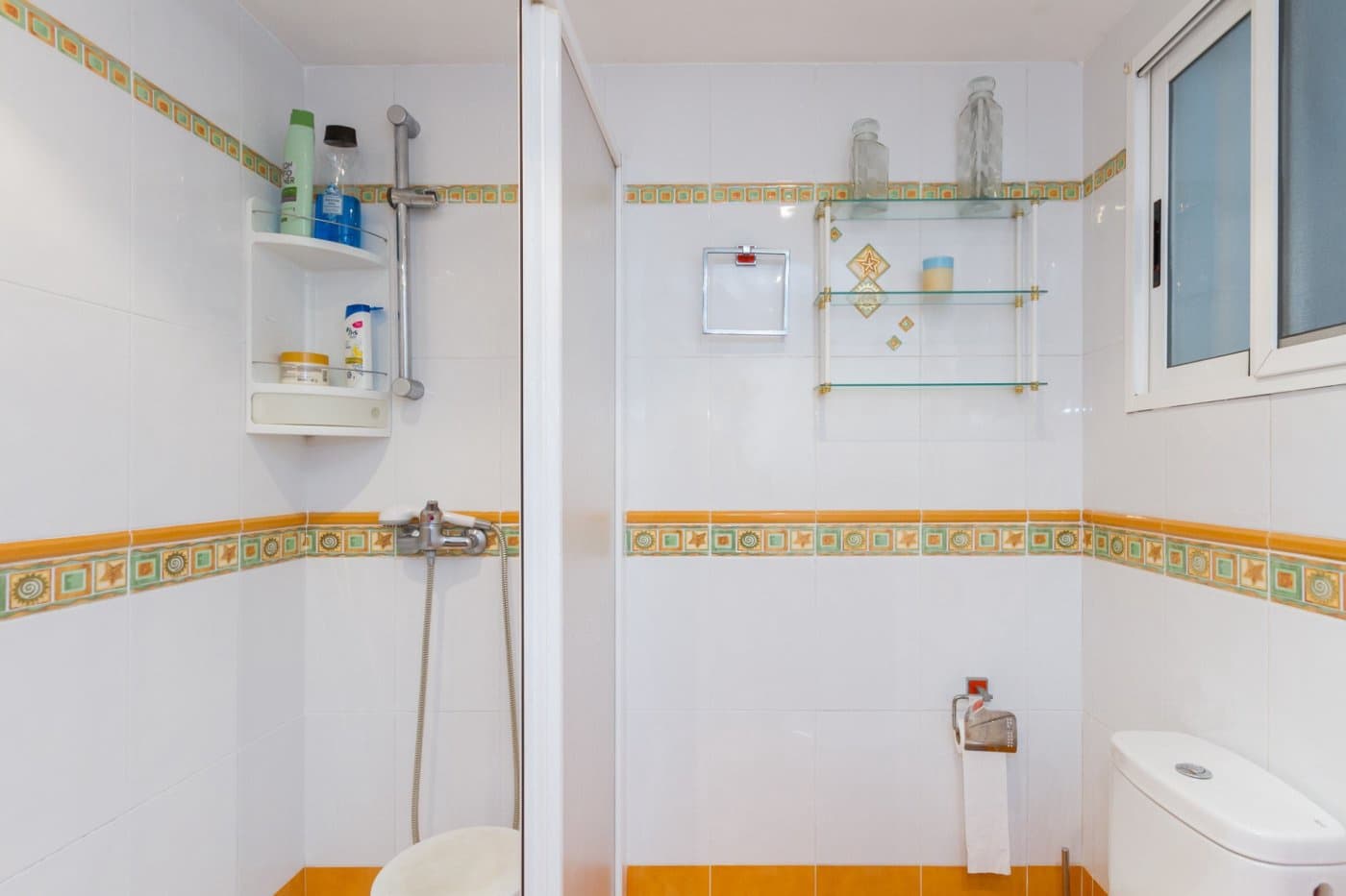 Adosado de 3 habitaciones en Gandia en alquiler con garaje - 1.300 € (Ref: 7062628)