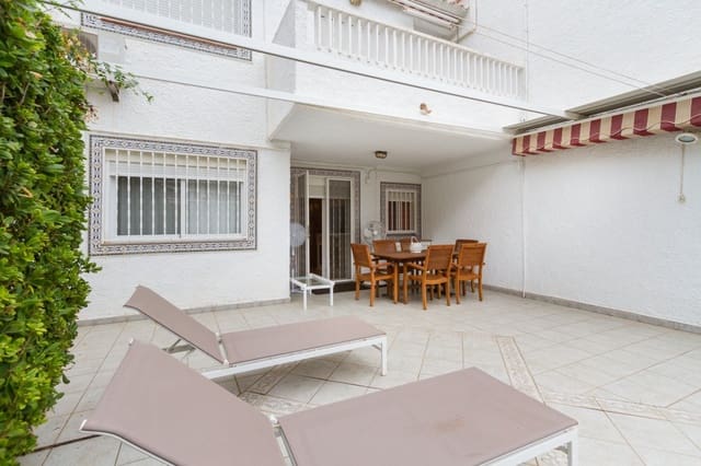 3 quarto Moradia em Banda para arrendar em Gandia com garagem - 1 300 € (Ref: 7062628)