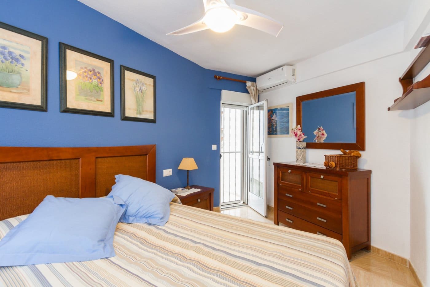 Adosado de 3 habitaciones en Gandia en alquiler con garaje - 1.300 € (Ref: 7062628)