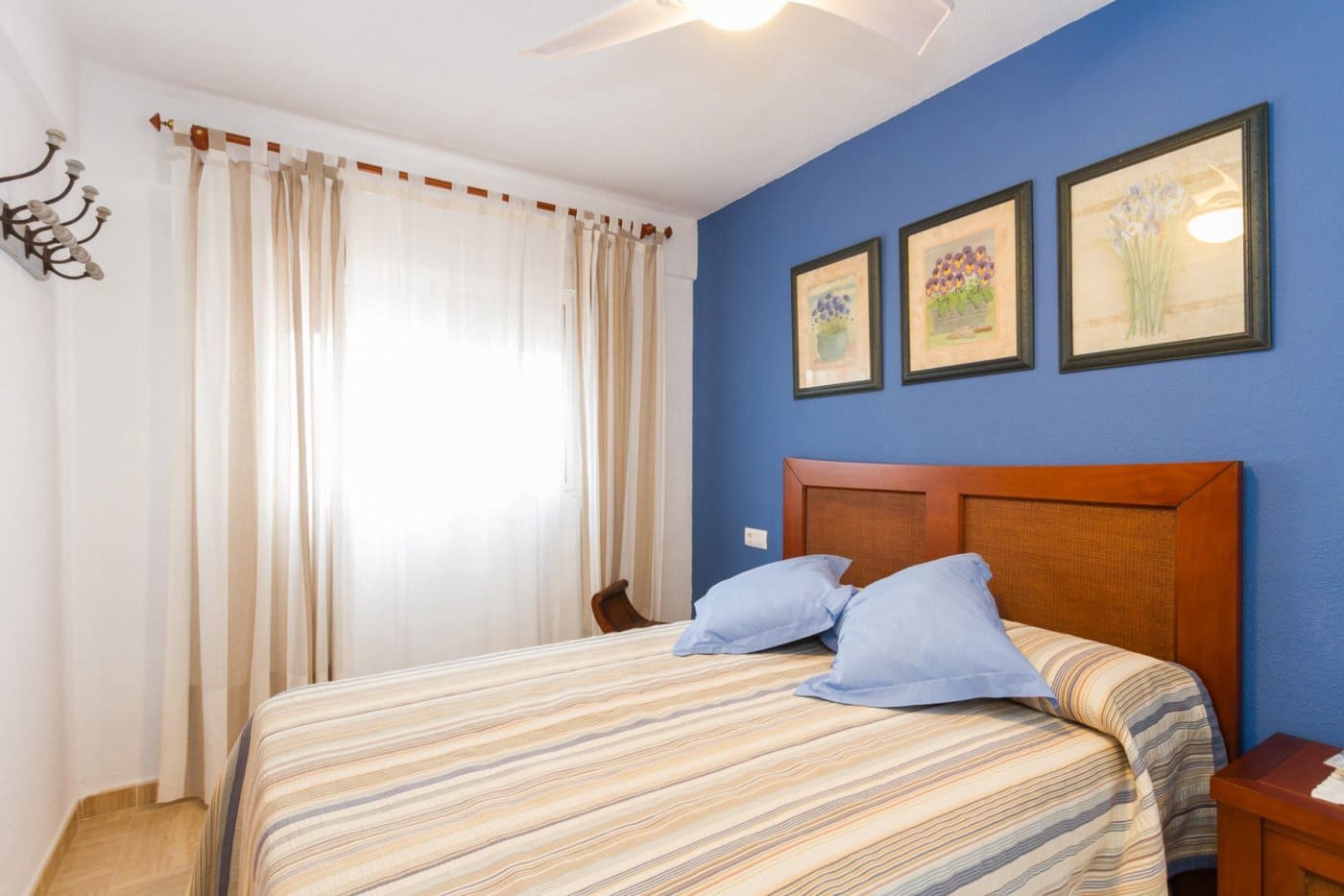 Adosado de 3 habitaciones en Gandia en alquiler con garaje - 1.300 € (Ref: 7062628)