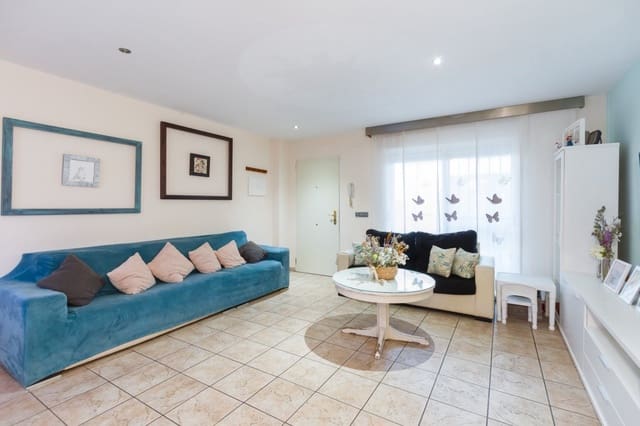 4 makuuhuone Omakotitalo myytävänä paikassa Gandia mukana 
autotalli - 210 000 € (Ref: 7169845)