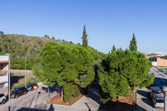 4 makuuhuone Omakotitalo myytävänä paikassa Gandia mukana 
autotalli - 210 000 € (Ref: 7169845)