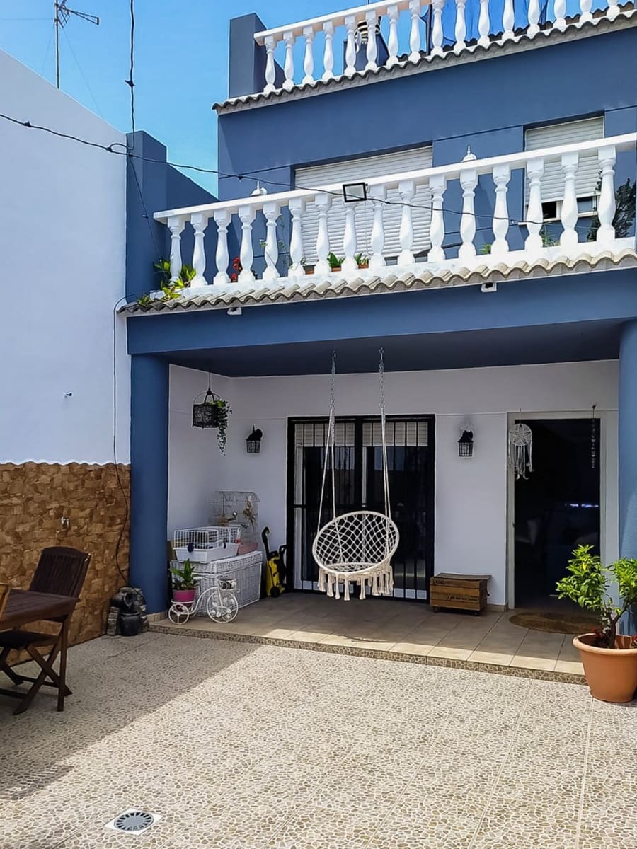 4 soveværelse Byhus til salg i Gandia med garage - € 210.000 (Ref: 7169845)