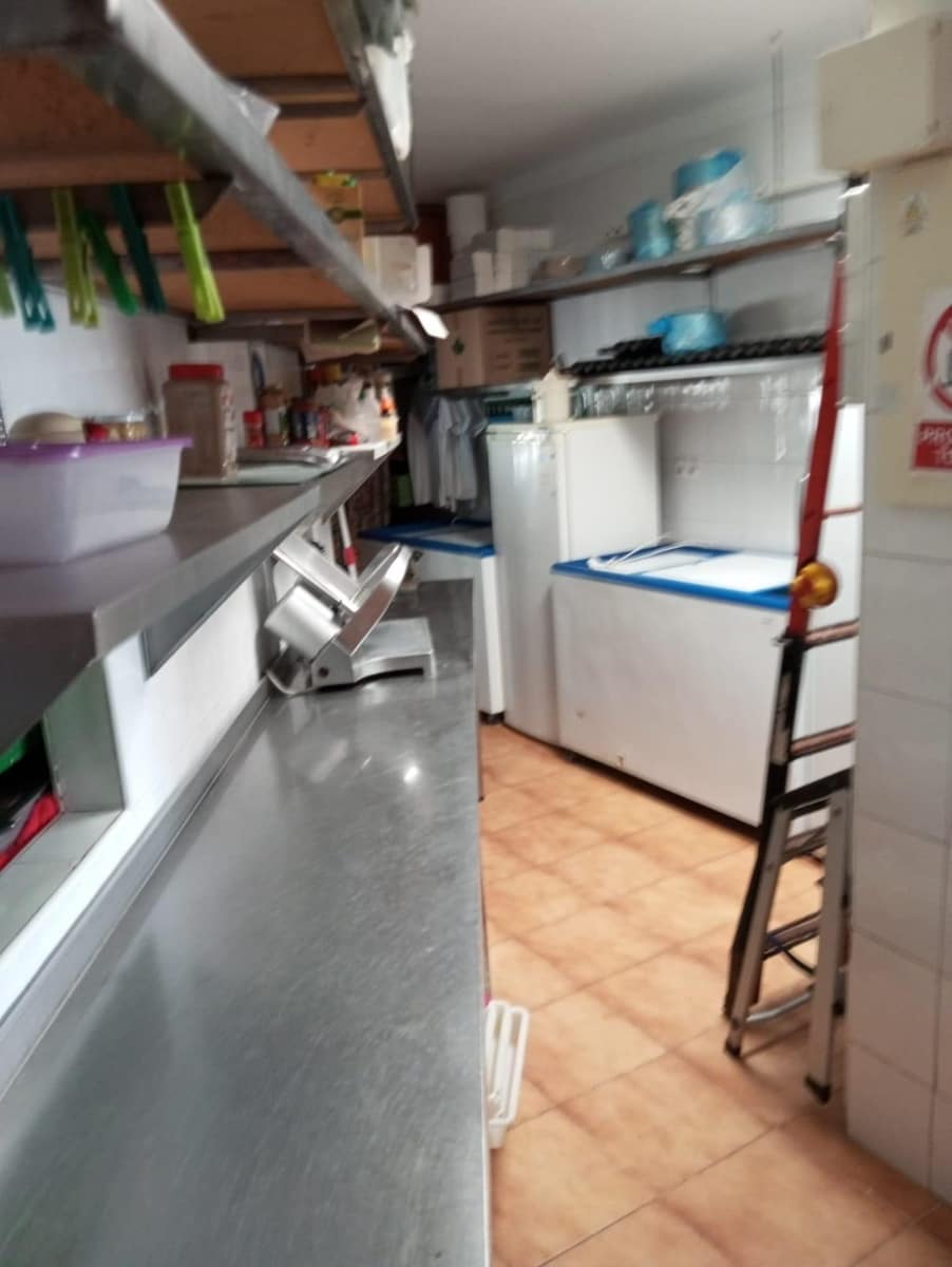 Commercial for sale in Gandia - € 350,000 (Ref: 8068384)