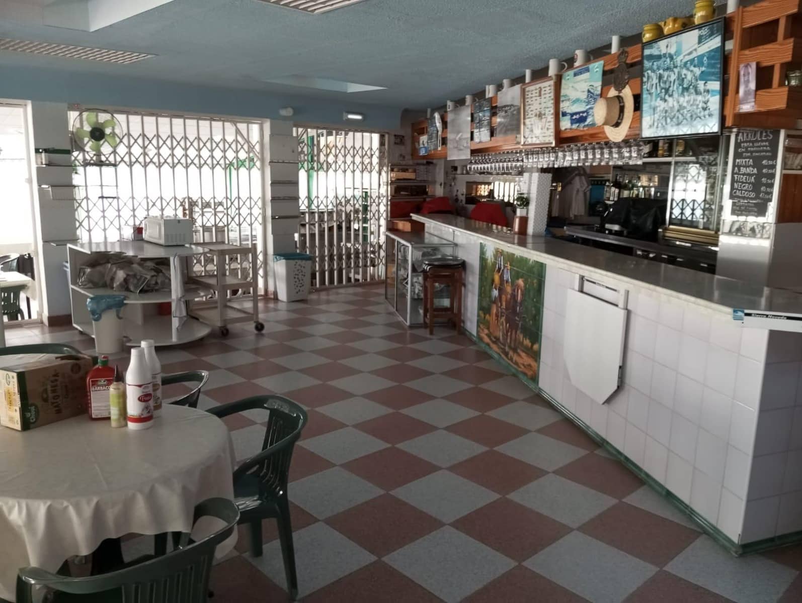 Commercial for sale in Gandia - € 350,000 (Ref: 8068384)