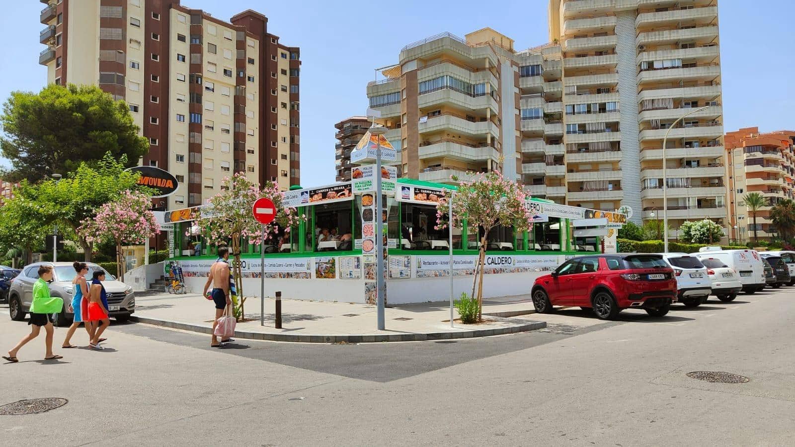 Commercial for sale in Gandia - € 350,000 (Ref: 8068384)