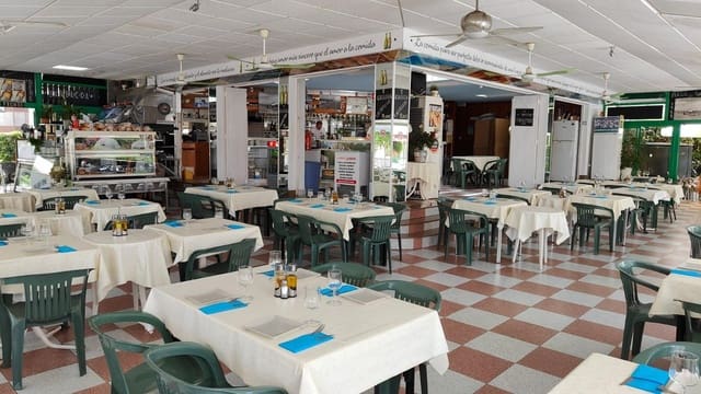 Commercial for sale in Gandia - € 350,000 (Ref: 8068384)