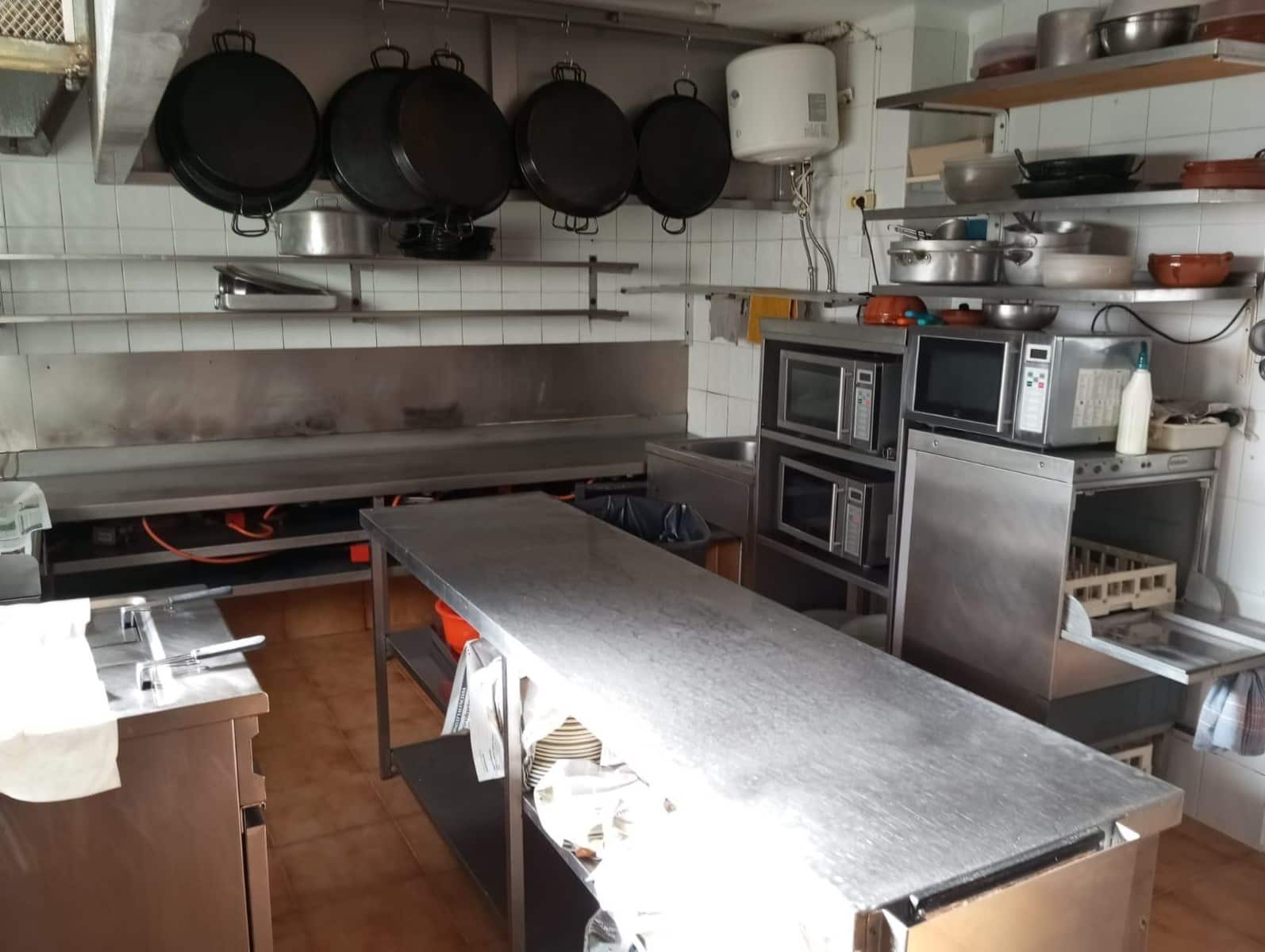 Commercial for sale in Gandia - € 350,000 (Ref: 8068384)