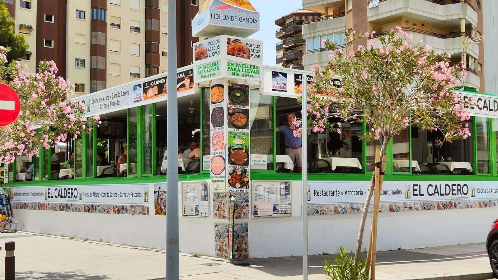 Commercial for sale in Gandia - € 350,000 (Ref: 8068384)
