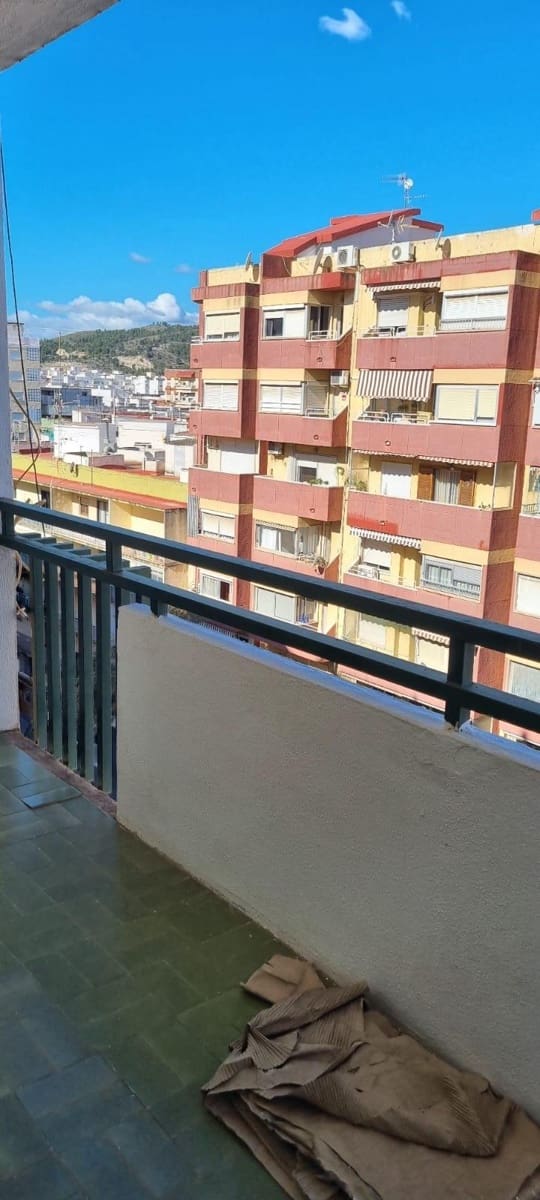 4 soveværelse Lejlighed til leje i Gandia med garage - € 750 (Ref: 8284933)