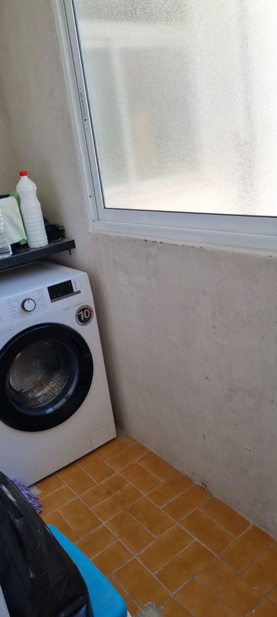 4 soveværelse Lejlighed til leje i Gandia med garage - € 750 (Ref: 8284933)