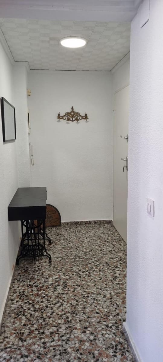 4 soveværelse Lejlighed til leje i Gandia med garage - € 750 (Ref: 8284933)