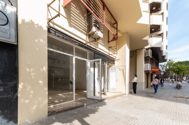 Commercial for sale in Gandia - € 200,000 (Ref: 8529756)