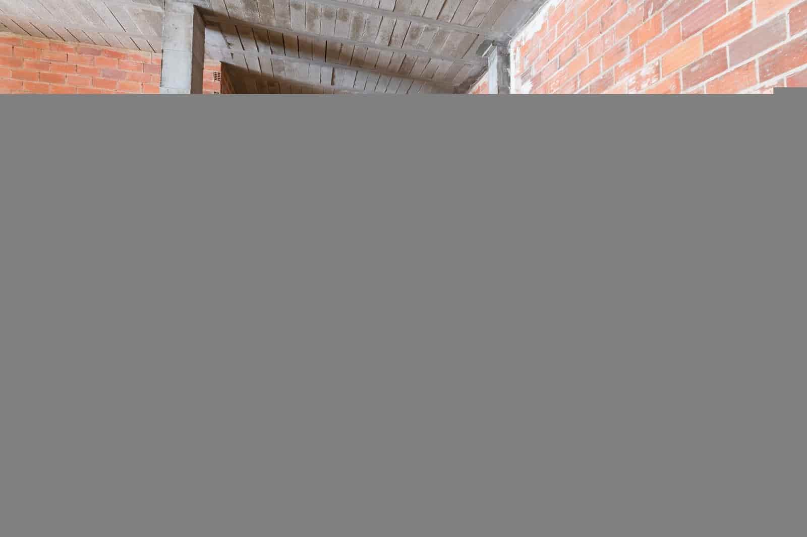 Commercial for sale in Gandia - € 110,000 (Ref: 8544883)