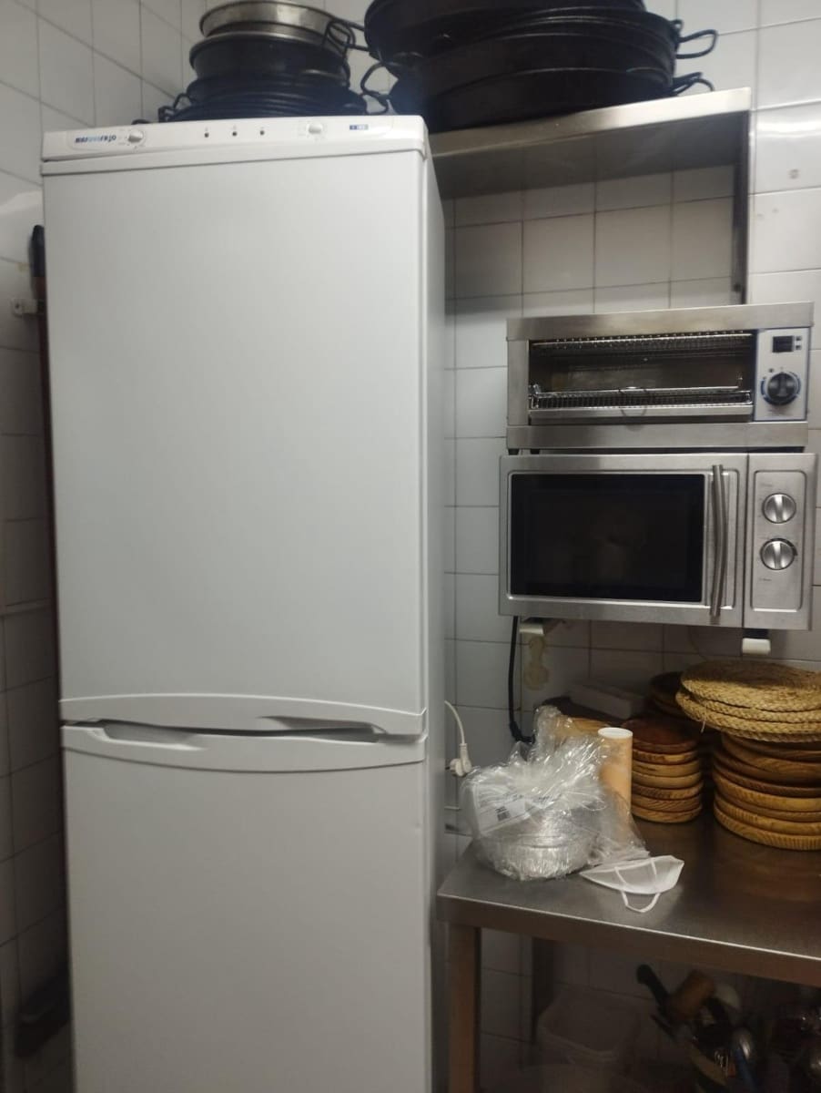 Comercial para venda em Gandia com garagem - 175 000 € (Ref: 8561727)