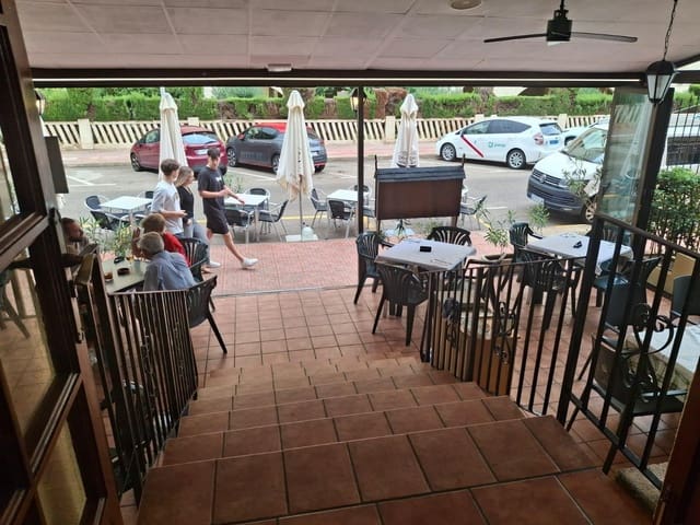 Erhverv til salg i Gandia med garage - € 175.000 (Ref: 8561727)