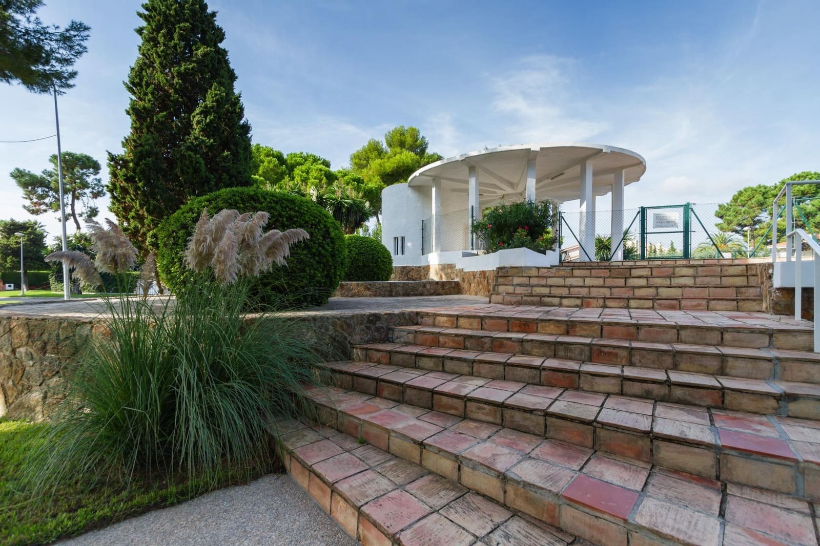 5 soverom Villa til salgs i Gandia med svømmebasseng garasje - € 550 000 (Ref: 8565325)