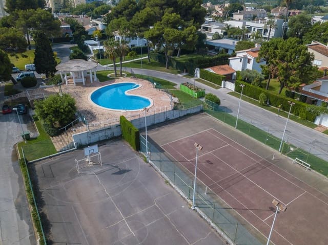 5 bedroom Villa for sale in Gandia with pool garage - € 550,000 (Ref: 8565325)