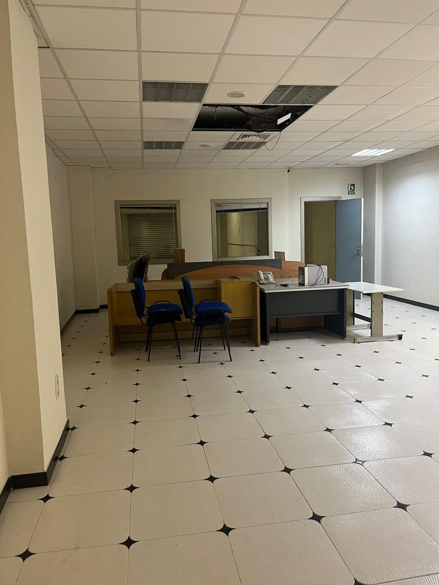 Komercyjne do wynajęcia w Gandia z garażem - 1 200 € (Ref: 8668389)