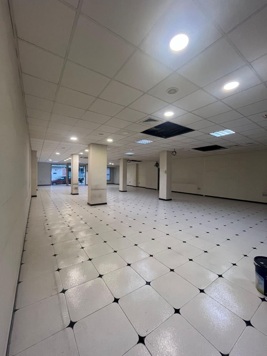 Komercyjne do wynajęcia w Gandia z garażem - 1 200 € (Ref: 8668389)