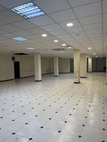 Komercyjne do wynajęcia w Gandia z garażem - 1 200 € (Ref: 8668389)