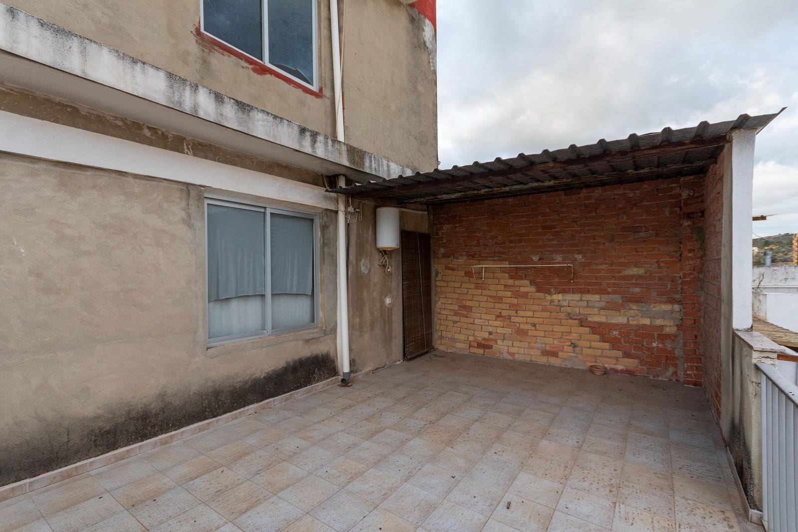 5 quarto Casa em Banda para venda em Llutxent com garagem - 175 000 € (Ref: 8696191)