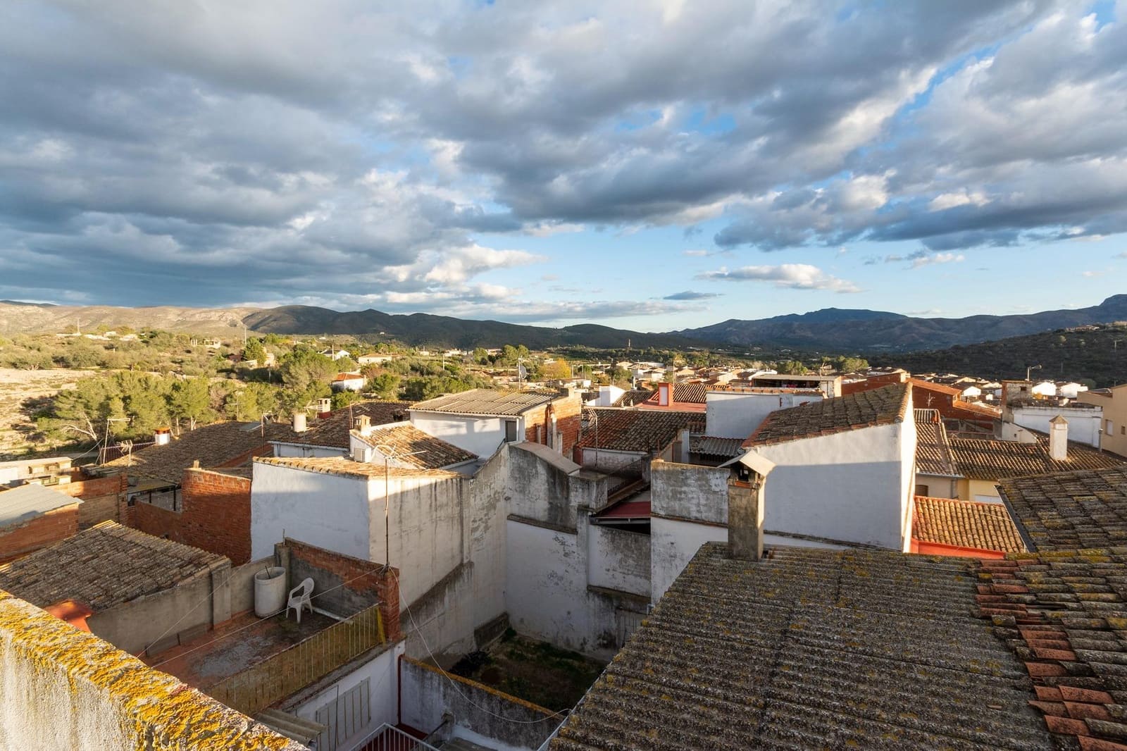 5 quarto Casa em Banda para venda em Llutxent com garagem - 175 000 € (Ref: 8696191)