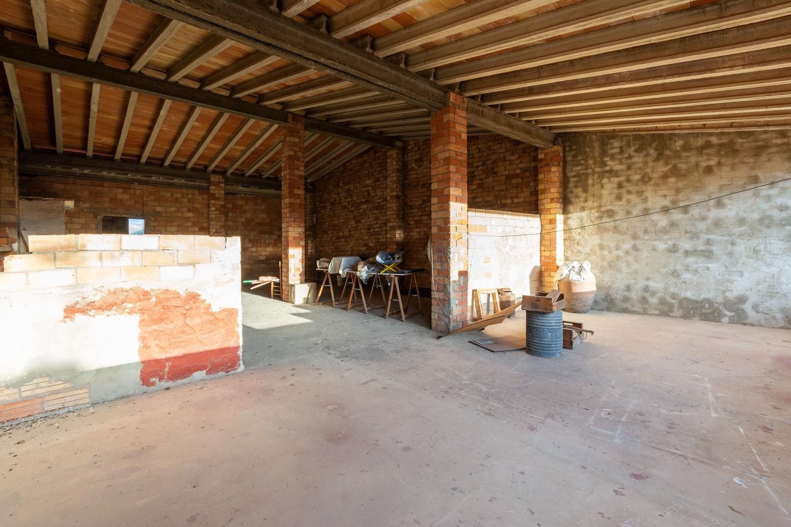 7 bedroom Townhouse for sale in Llutxent with garage - € 175,000 (Ref: 8696191)