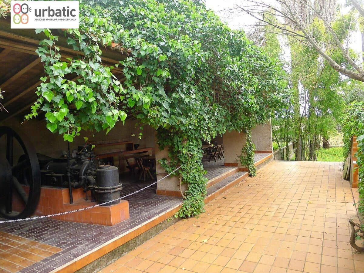 4 sypialnia Willa na sprzedaż w Gandia z basenem garażem - 3 500 000 € (Ref: 8724137)