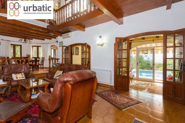 4 soveværelse Villa til salg i Beniarjó med swimmingpool garage - € 530.000 (Ref: 8741666)