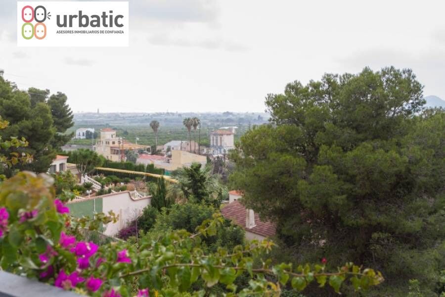 4 soverom Villa til salgs i Beniarjo med svømmebasseng garasje - € 530 000 (Ref: 8741666)