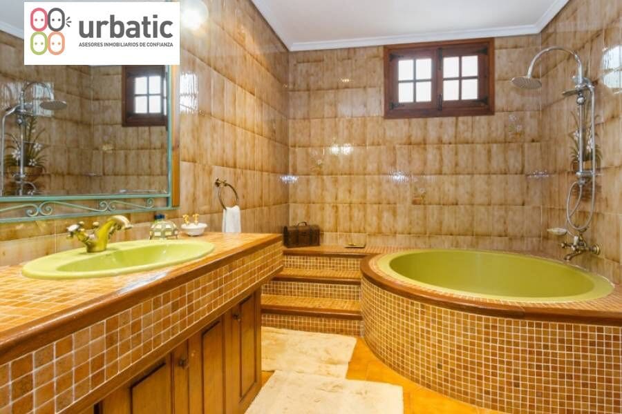 4 soverom Villa til salgs i Beniarjo med svømmebasseng garasje - € 530 000 (Ref: 8741666)