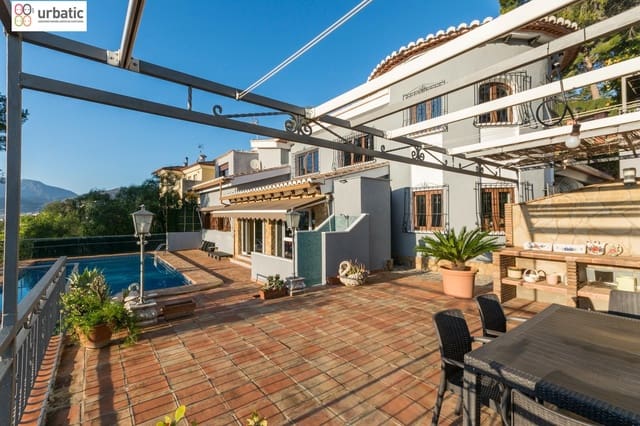 4 soveværelse Villa til salg i Beniarjó med swimmingpool garage - € 530.000 (Ref: 8741666)