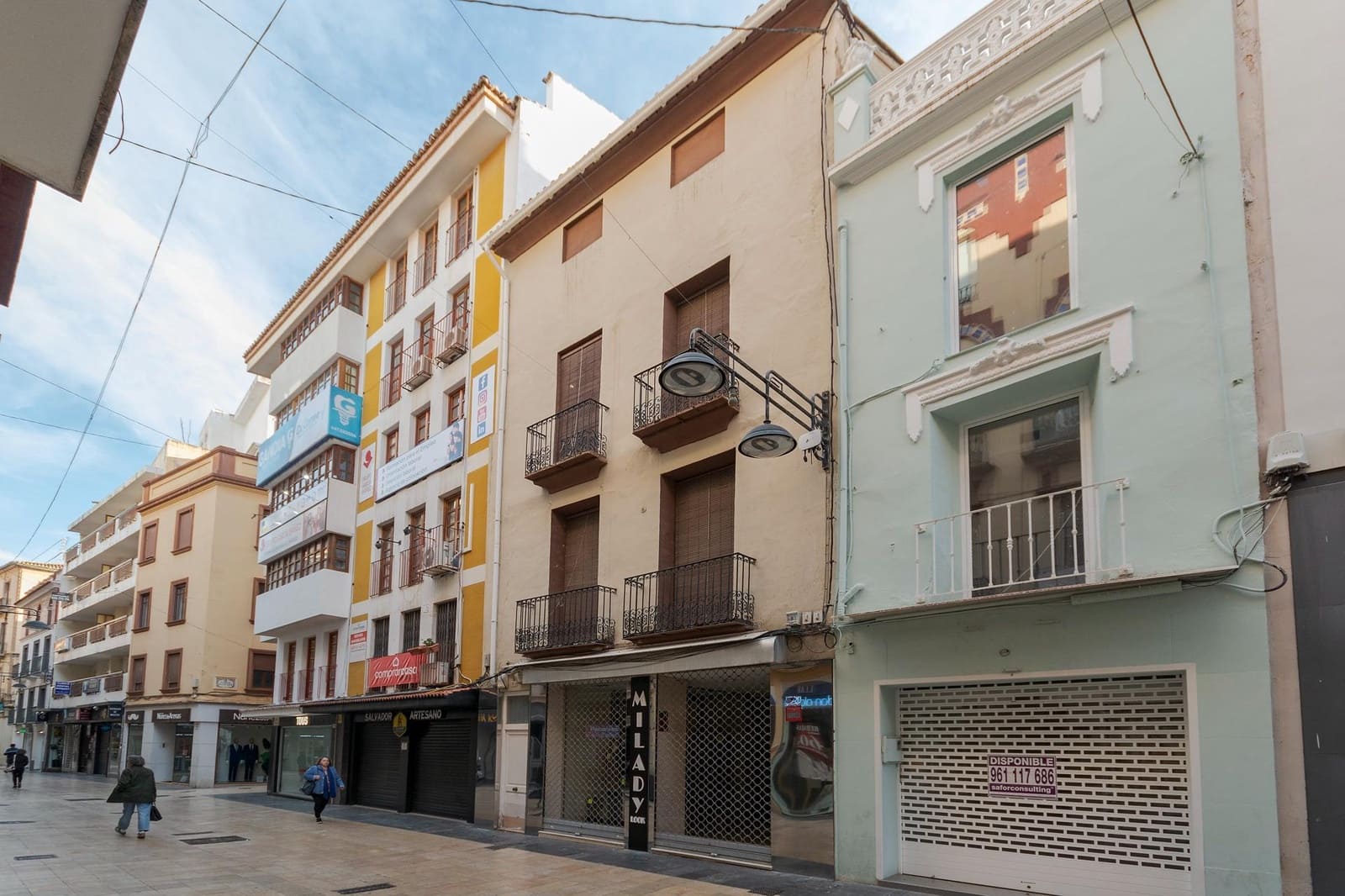 Commercial for sale in Gandia - € 390,000 (Ref: 8766957)