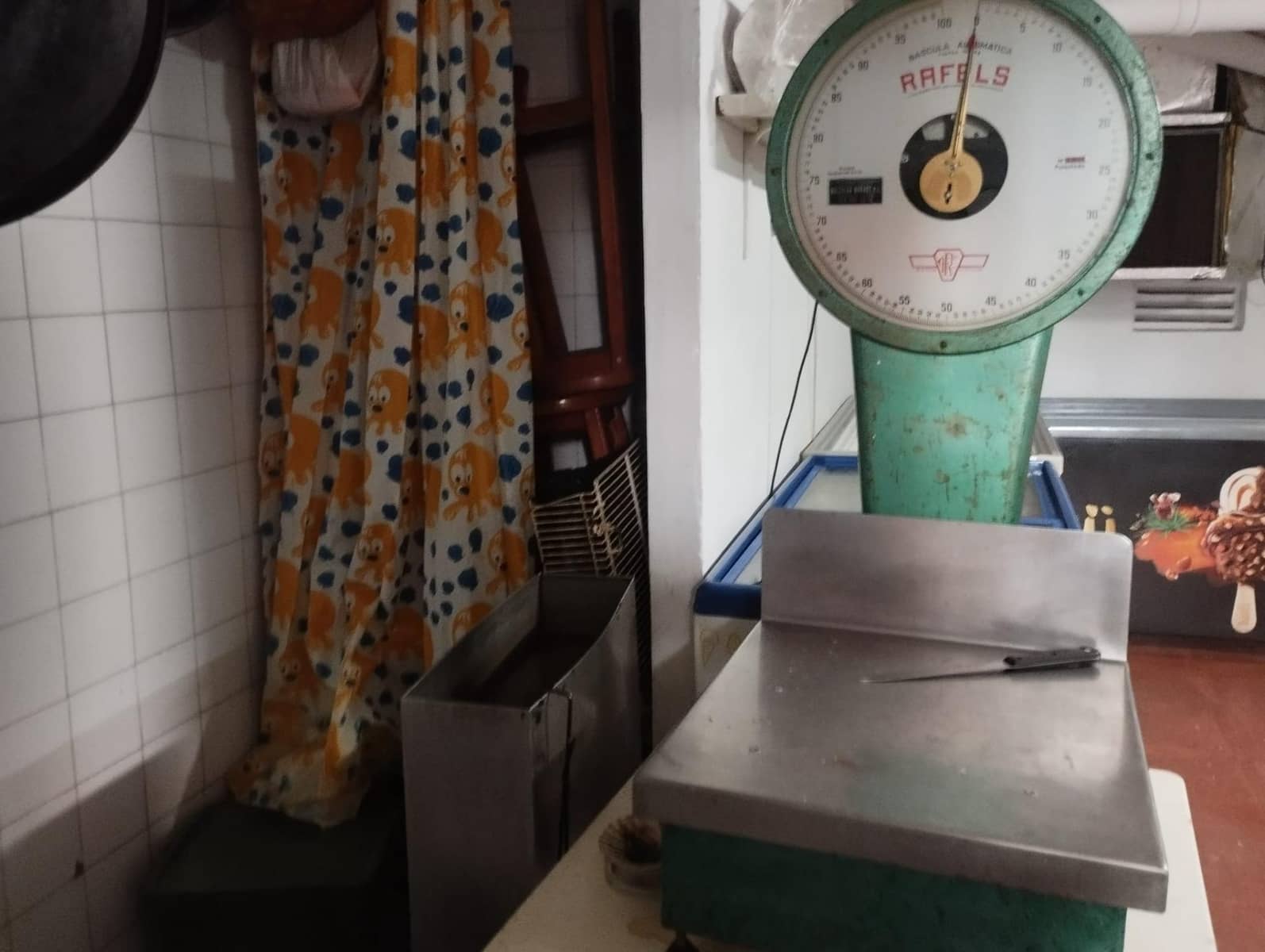 Erhverv til leje i Gandia med garage - € 1.900 (Ref: 8776403)