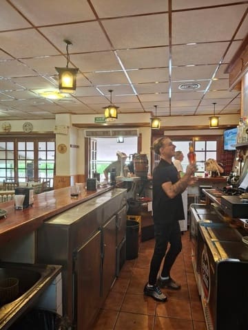 Local Comercial en Gandia en alquiler con garaje - 1.700 € (Ref: 8776403)