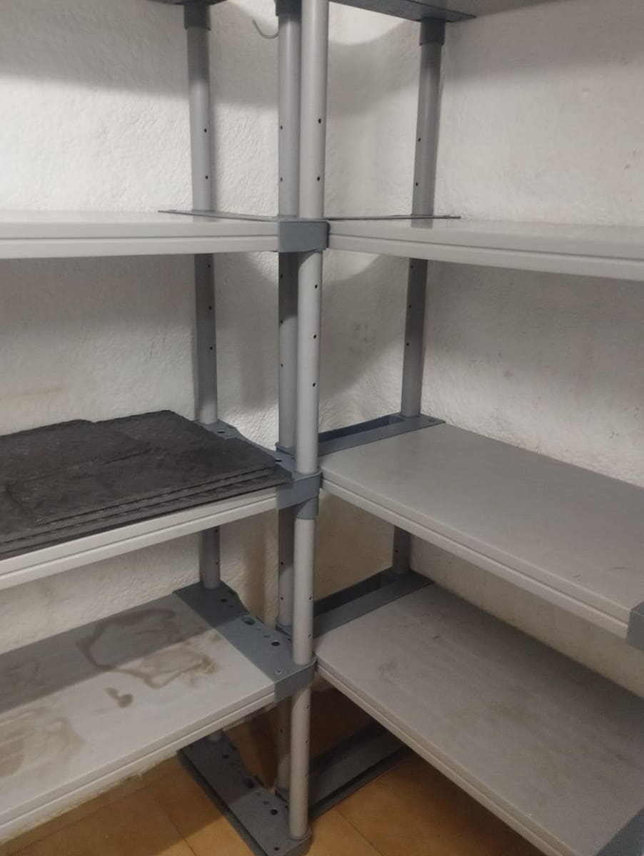 Kaupallinen vuokrattavana paikassa Gandia mukana 
autotalli - 1 700 € (Ref: 8776403)