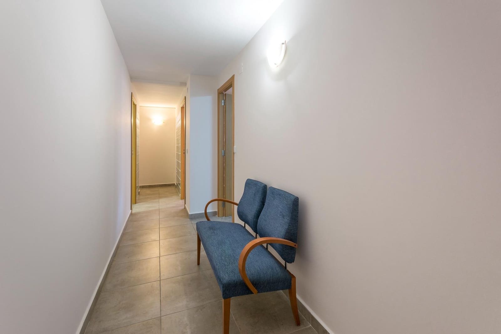 Office for sale in Gandia with garage - € 90,000 (Ref: 8786798)