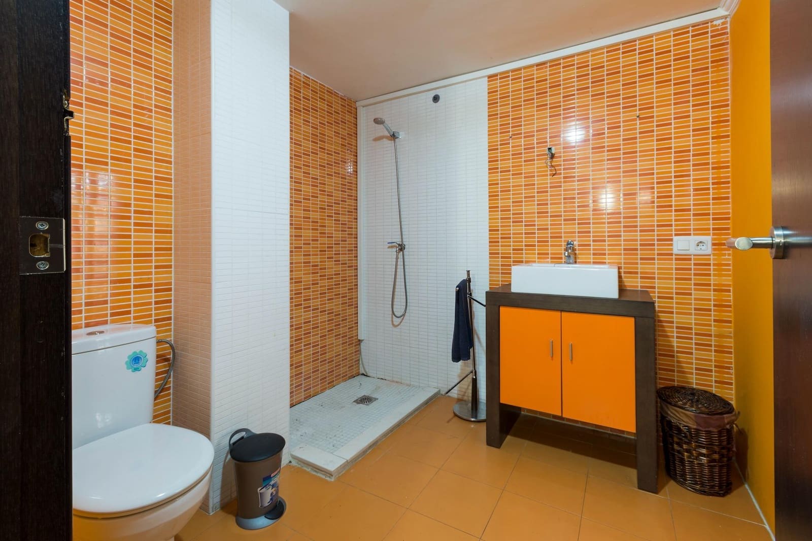 Office for sale in Gandia with garage - € 90,000 (Ref: 8786798)