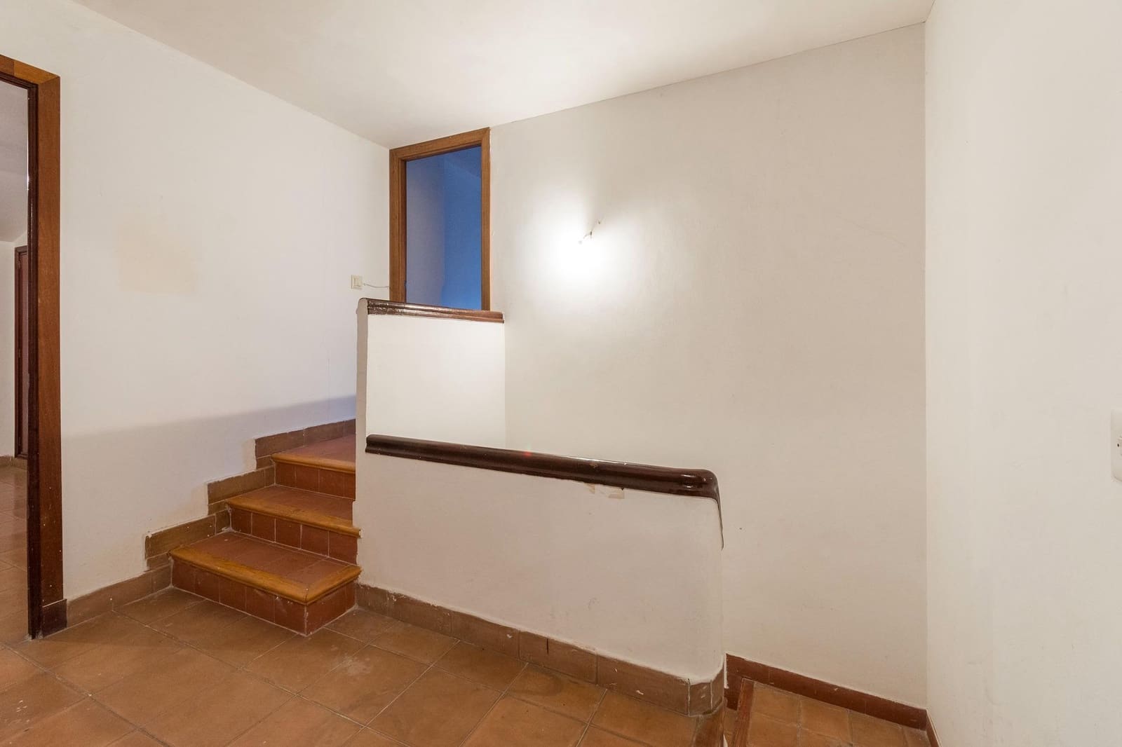 4 soveværelse Lejlighed til salg i Montichelvo - € 90.000 (Ref: 8886142)