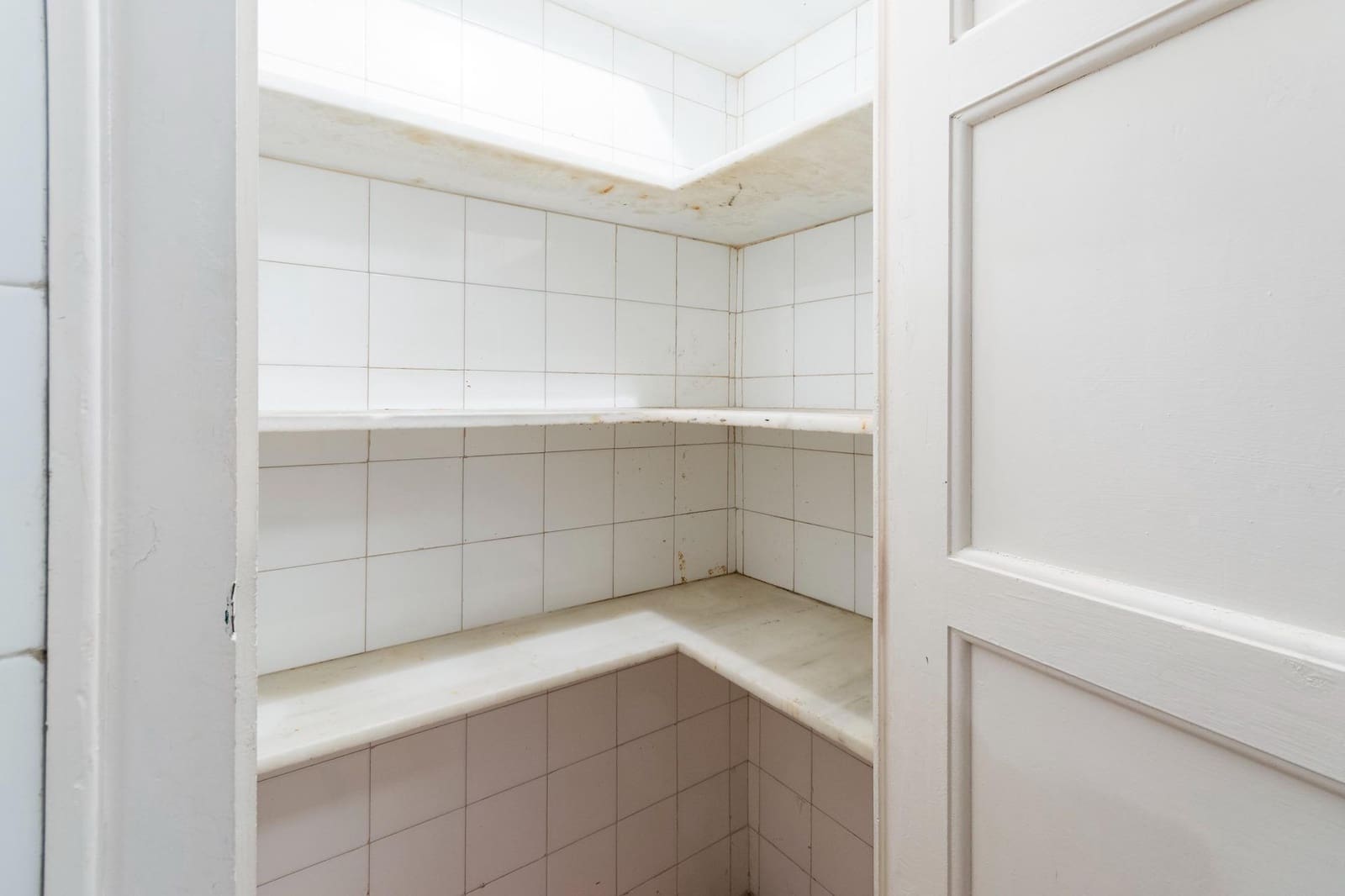 4 soveværelse Lejlighed til salg i Montichelvo - € 90.000 (Ref: 8886142)