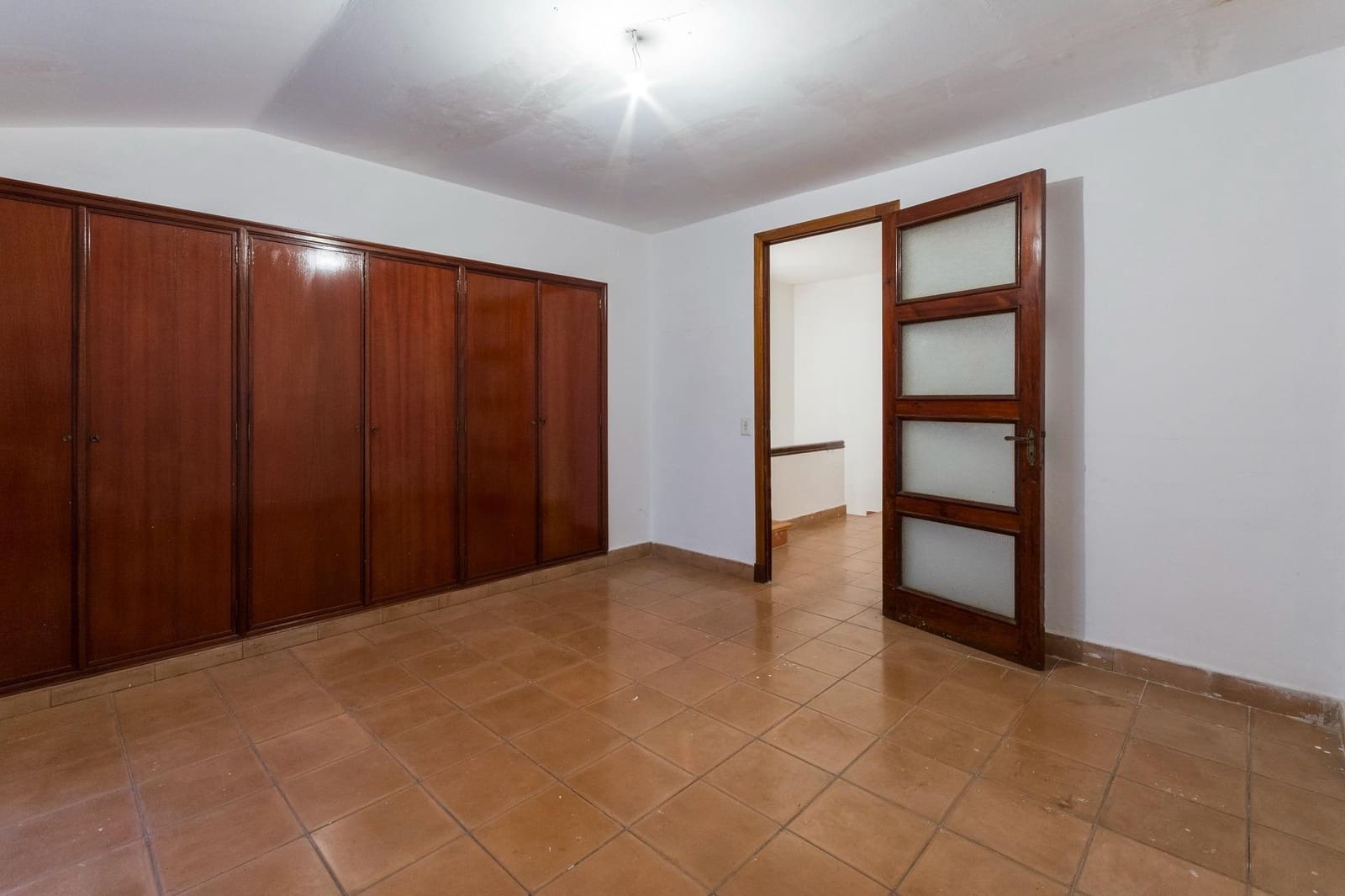 Piso de 4 habitaciones en Montichelvo en venta - 89.999 € (Ref: 8886142)