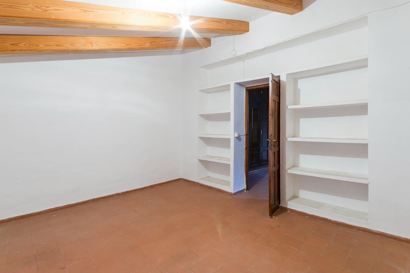 Piso de 4 habitaciones en Montichelvo en venta - 89.999 € (Ref: 8886142)