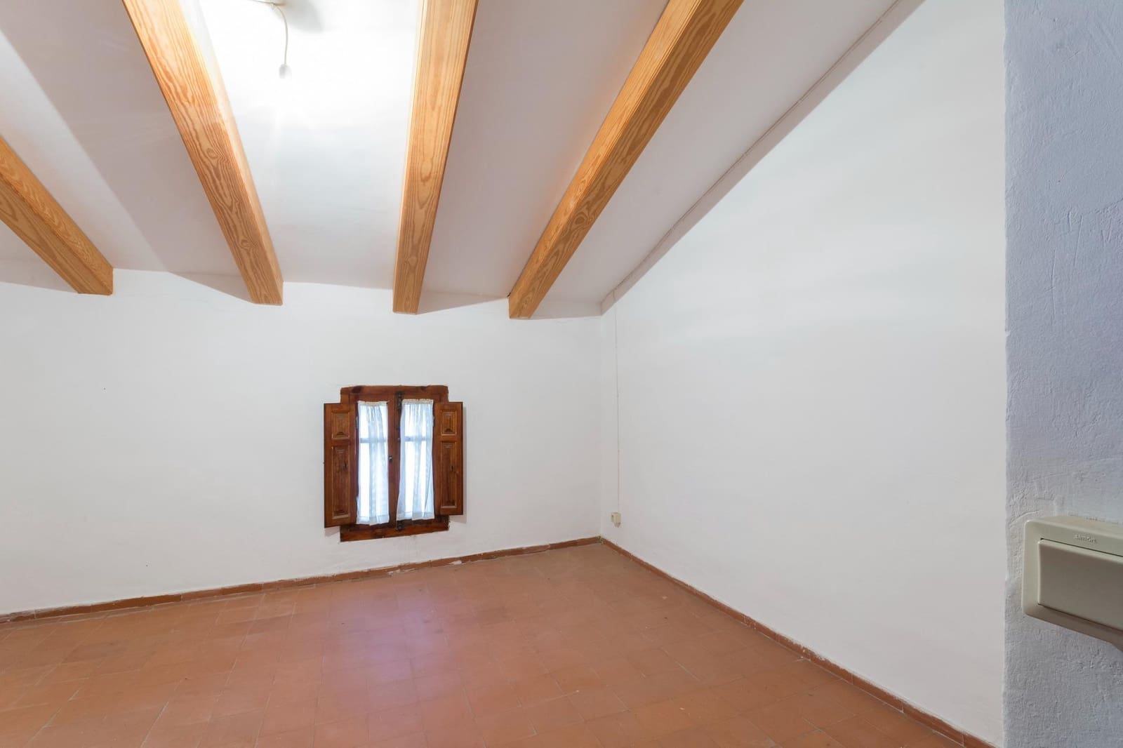 Piso de 4 habitaciones en Montichelvo en venta - 89.999 € (Ref: 8886142)