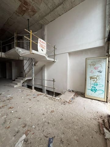 Commercieel te koop in Gandia - € 157.000 (Ref: 8900243)