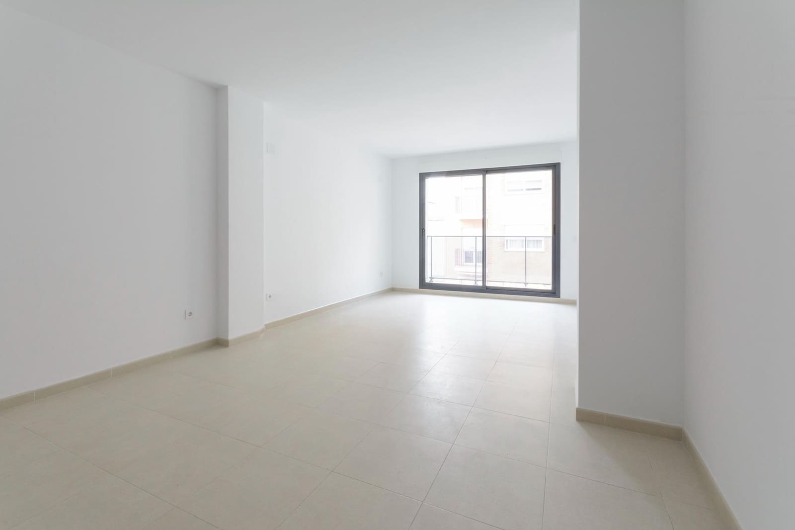 3 makuuhuone Asunto myytävänä paikassa Gandia mukana 
autotalli - 224 000 € (Ref: 8936657)